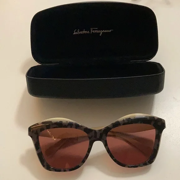 Salvatore Ferragamo | Accessories | New Salvatore Ferragamo  display picture 1